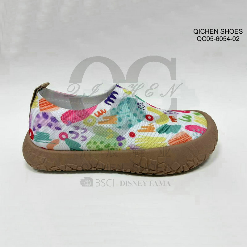 Ladies Wide Toe Casual Shoes