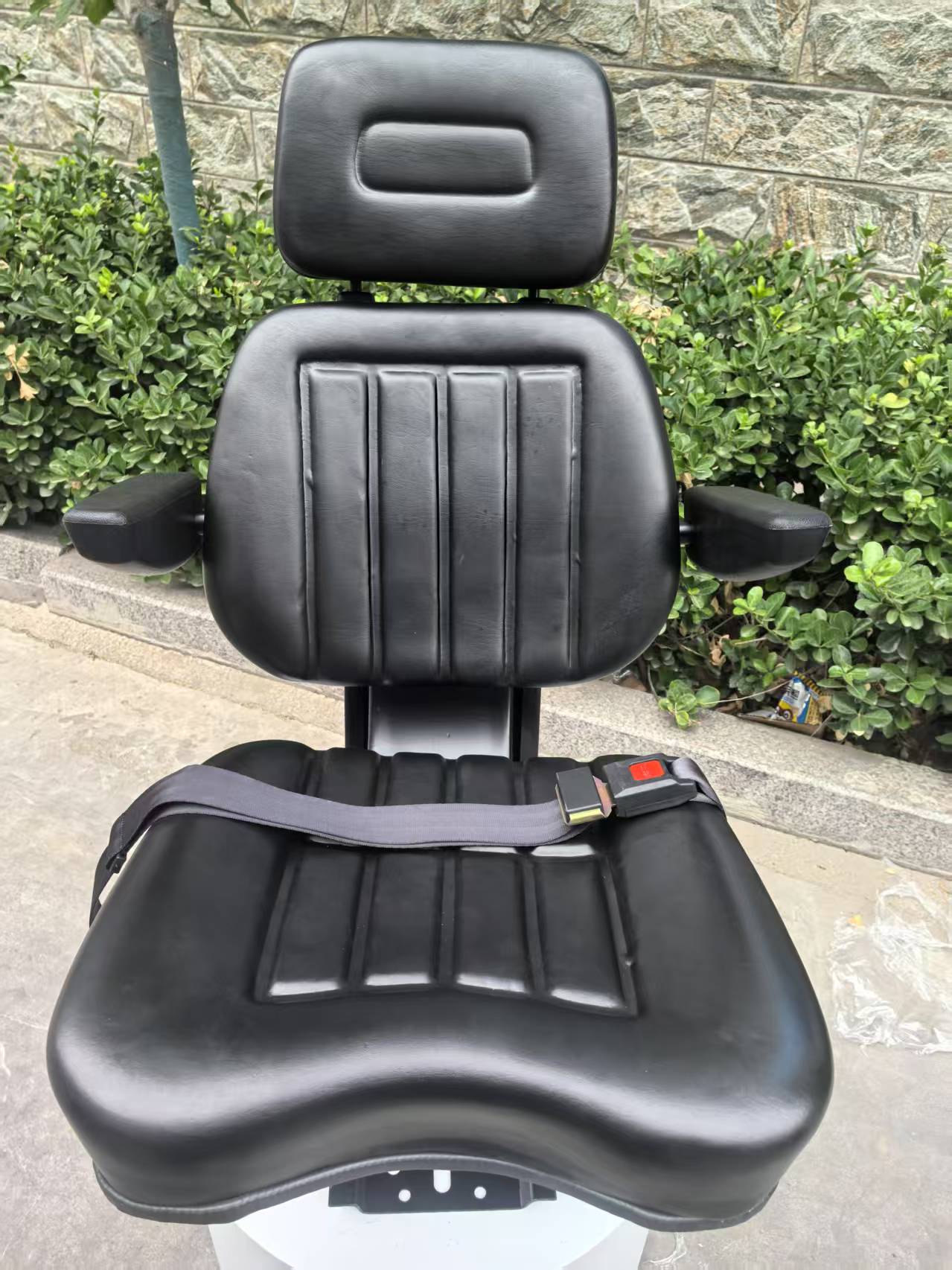 Universal Headrest Seats Suitable for Construction and Agricultural Machinery - Ergonomic Safe Comfortable Seats with Seat Belts FD-819