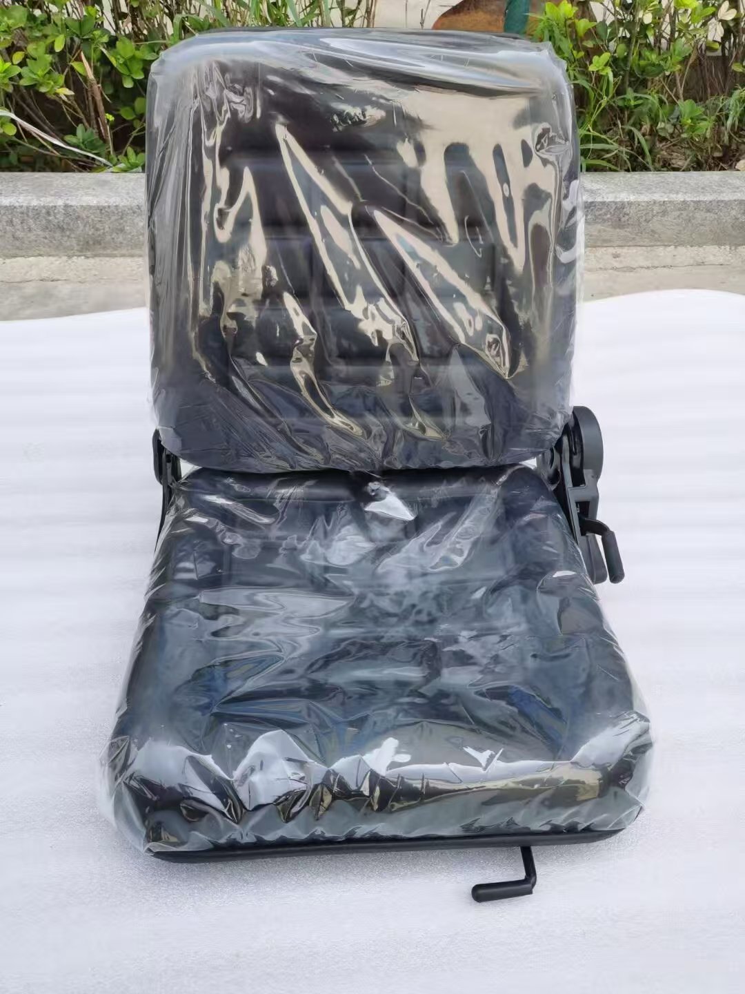 Foldable Reclining Tractor Seat Adjustable Backrest Driver Seat For Forklift Excavator Loader Farm Construction Machinery FD-816