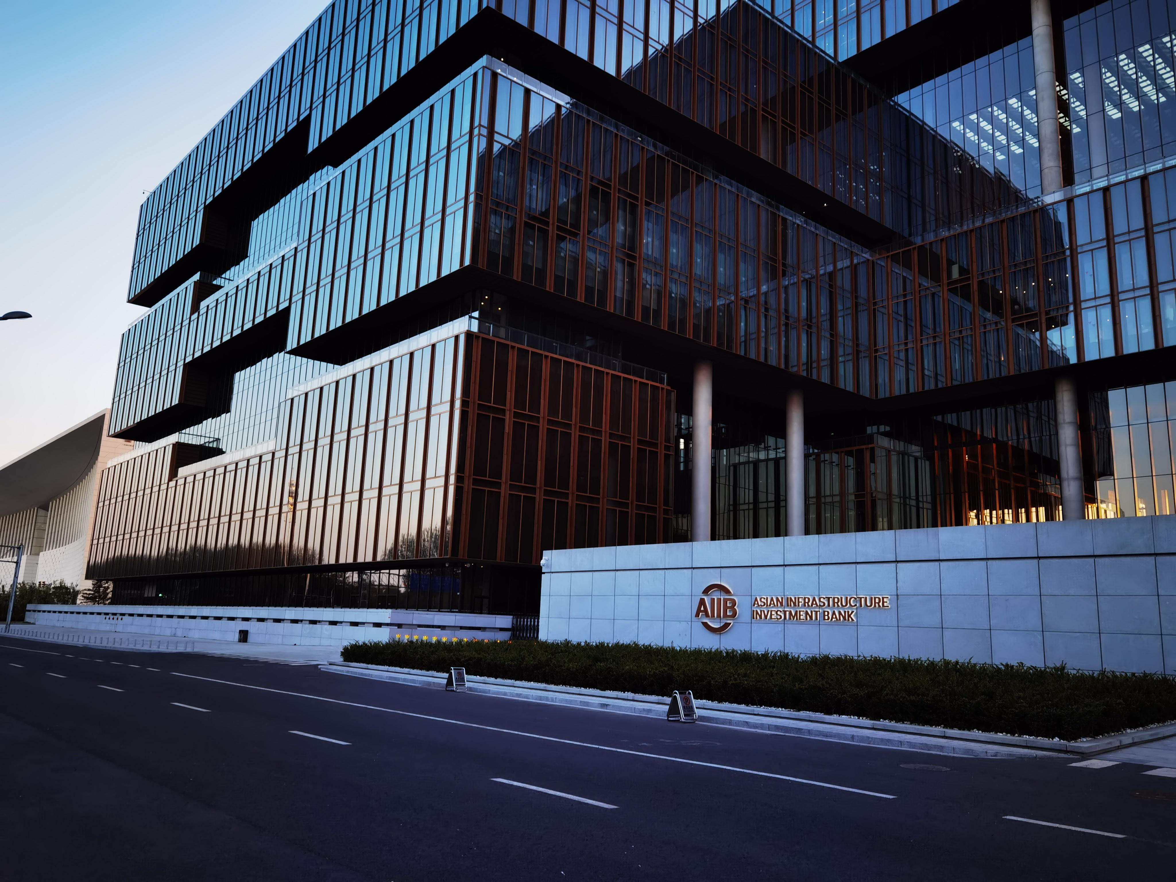 Steel Structure Exhibition Hall with Full Glass Curtain Wall for Modern Product Display Center