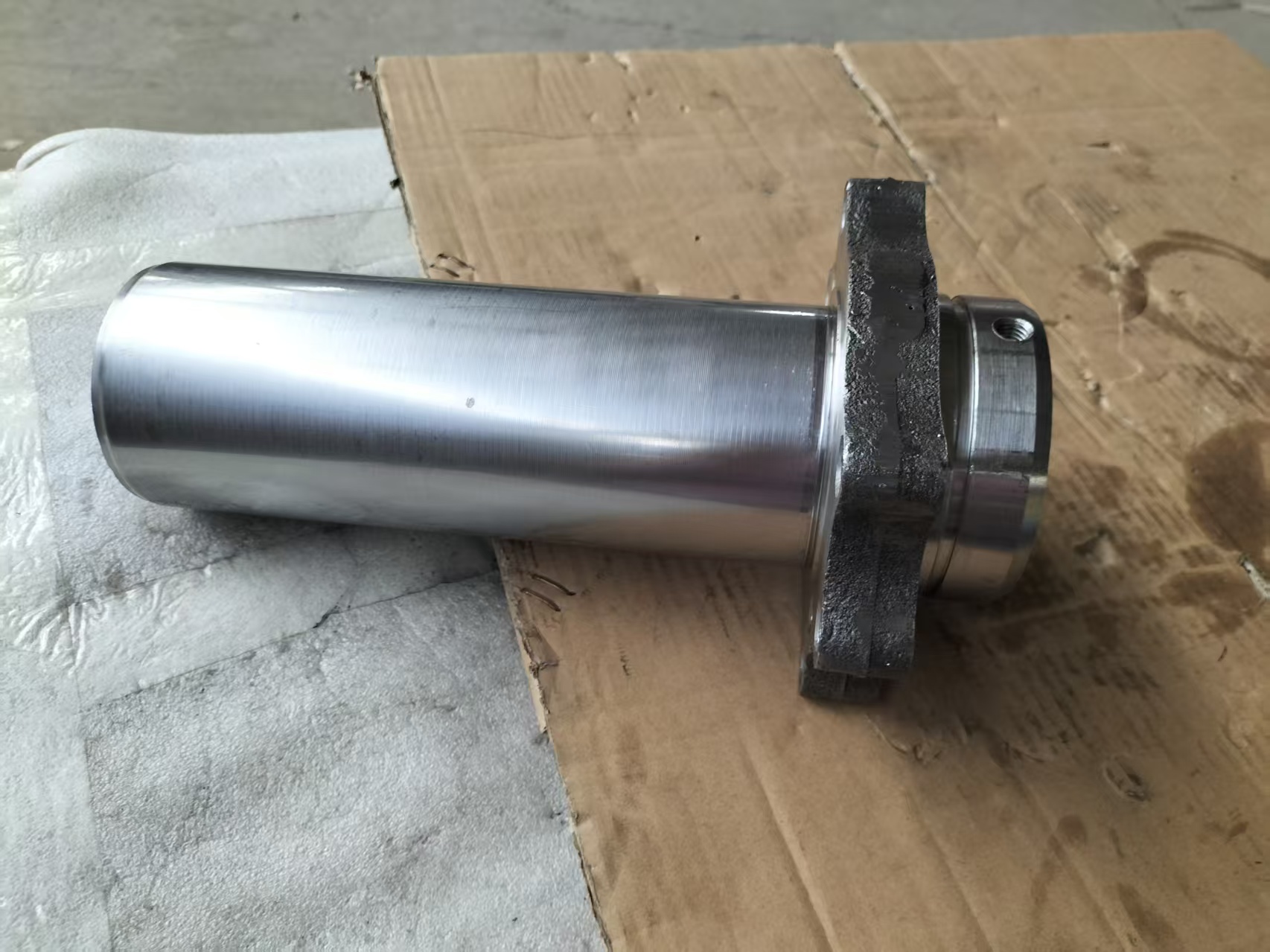 52-2308030 26mm MTZ Belarus Tractor Spare Parts Kingpin Tube OEM 72-2308030-A Flanged Kingpin Pipe Bushing Bearing