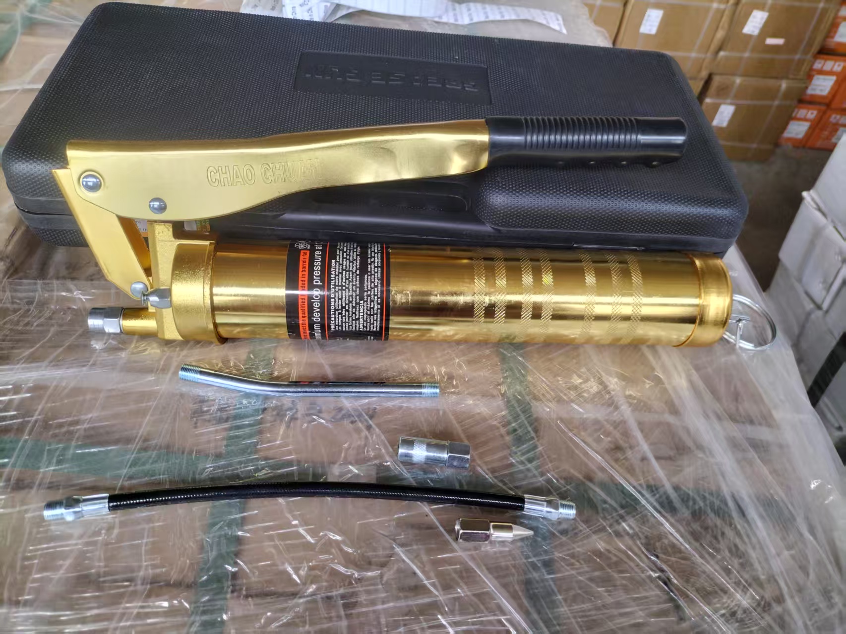 Agricultural Machinery Spare Parts 900cc Manual Grease Gun with High Pressure Suction Pump, Customizable Lubricating Oil Gun