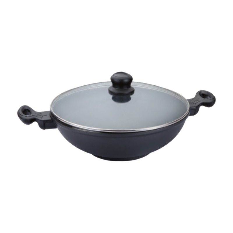 Cast aluminum with a lid wok