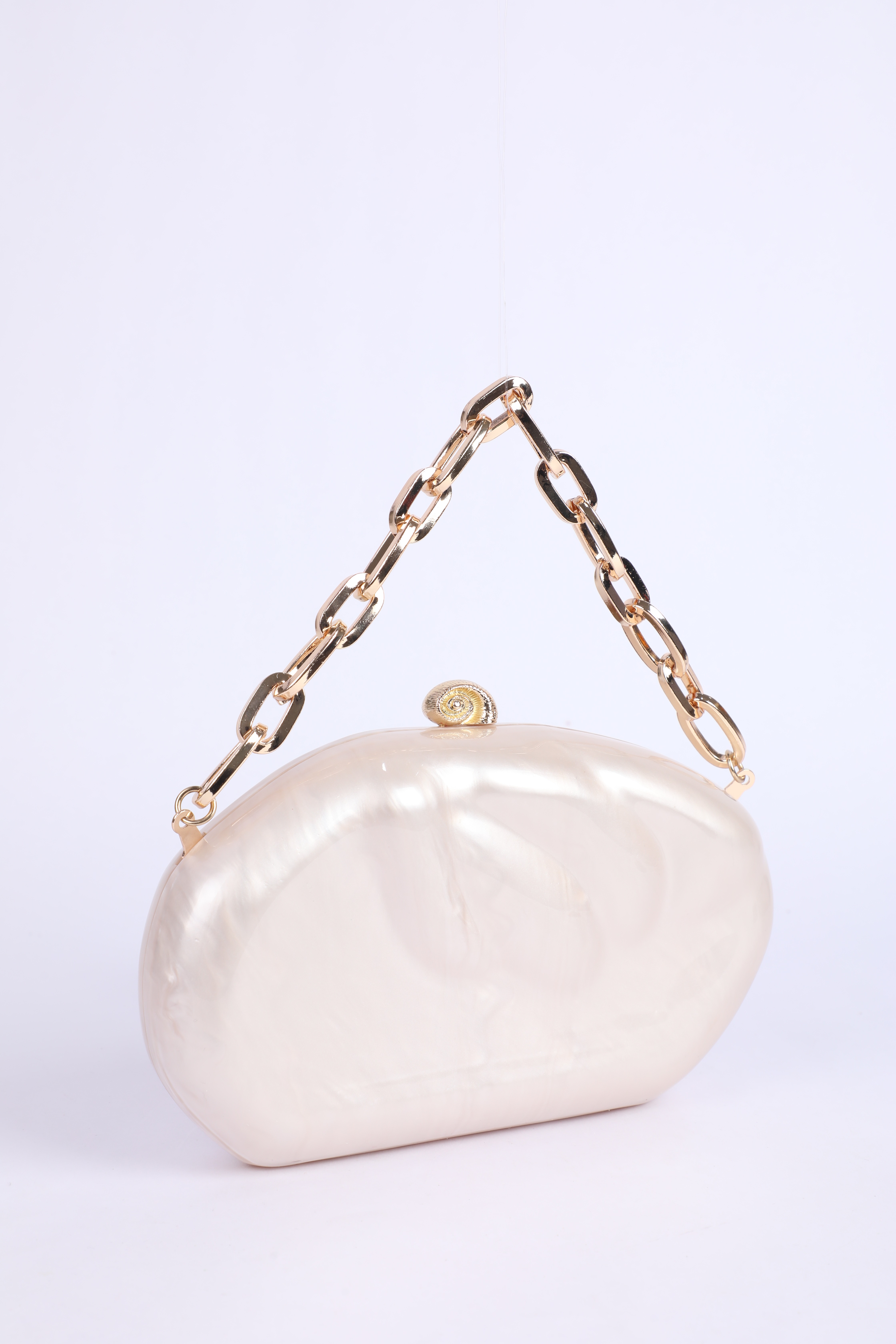 Pearlescent Shell-Texture Acrylic Chain Evening Bag