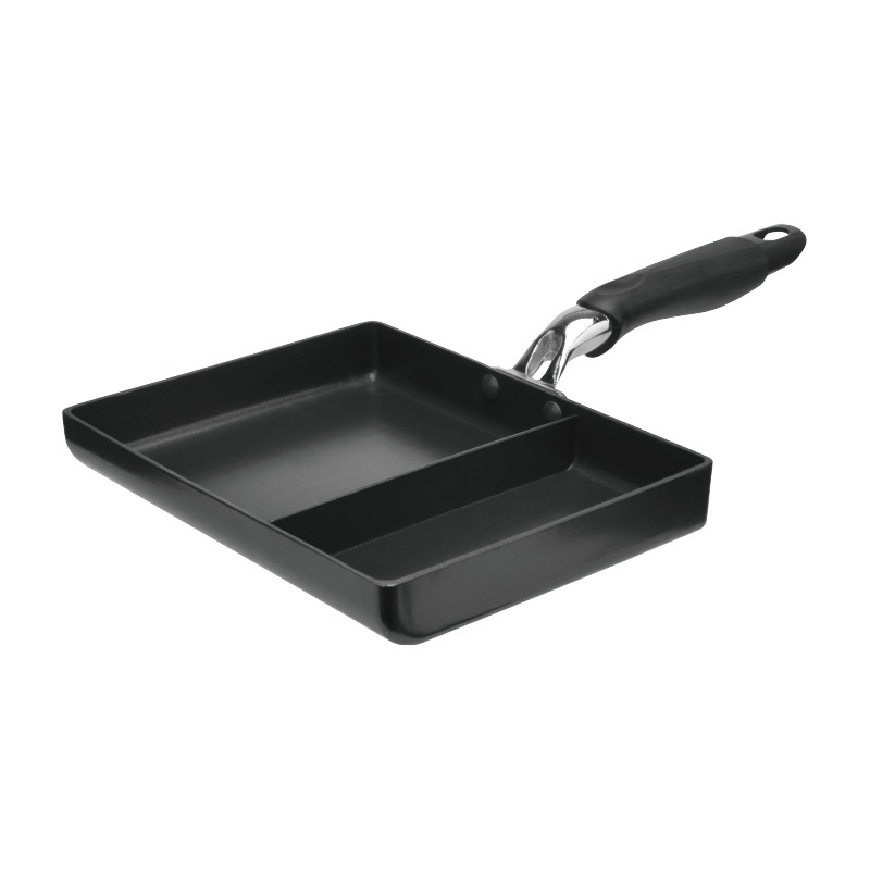 Die cast aluminum omelette pan