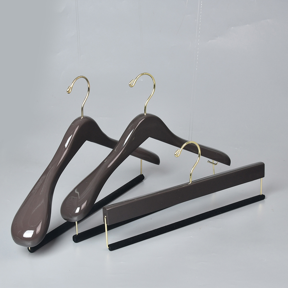 Luxury premium velvet black wood suit coat hangers custom logo with velvet pant bar