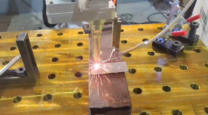 Shuanghua welding cut High precision, high efficiency, high stability, high speed, high reliability, low failure rate, long service life, strong durability Shuanghua Welding and Cutting Robot Laser We