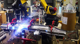 Shuanghua welding cut High precision, high efficiency, high stability, strong durability Shuanghua Welding and Cutting 2m 2 Mobile Teach Free Welding Robot Automobile chassis welding Steel structure w
