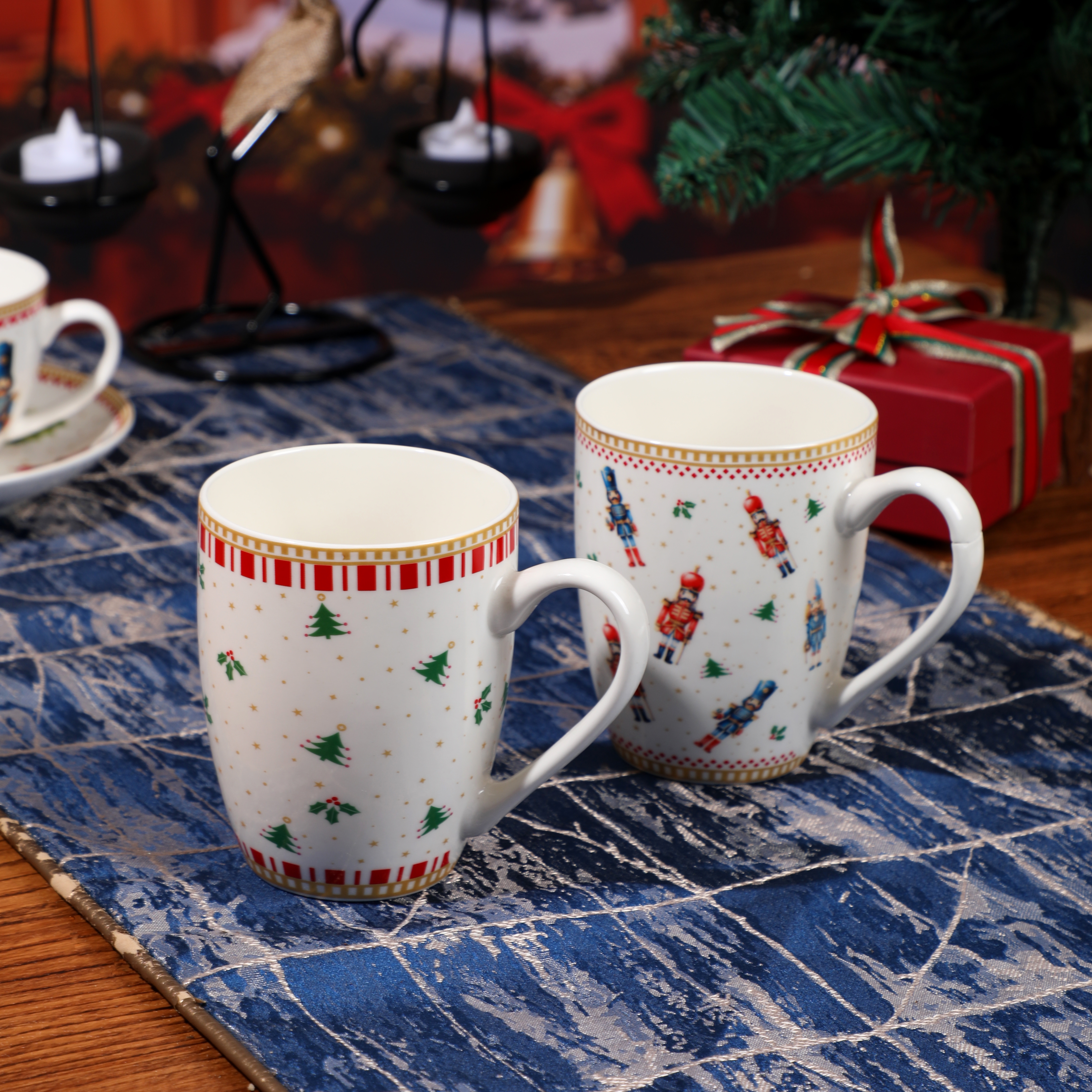 Nutcracker Christmas Ceramic Dinnerware Set, Black‑White Checkered Holiday Plates Bowls Mugs Gift Set