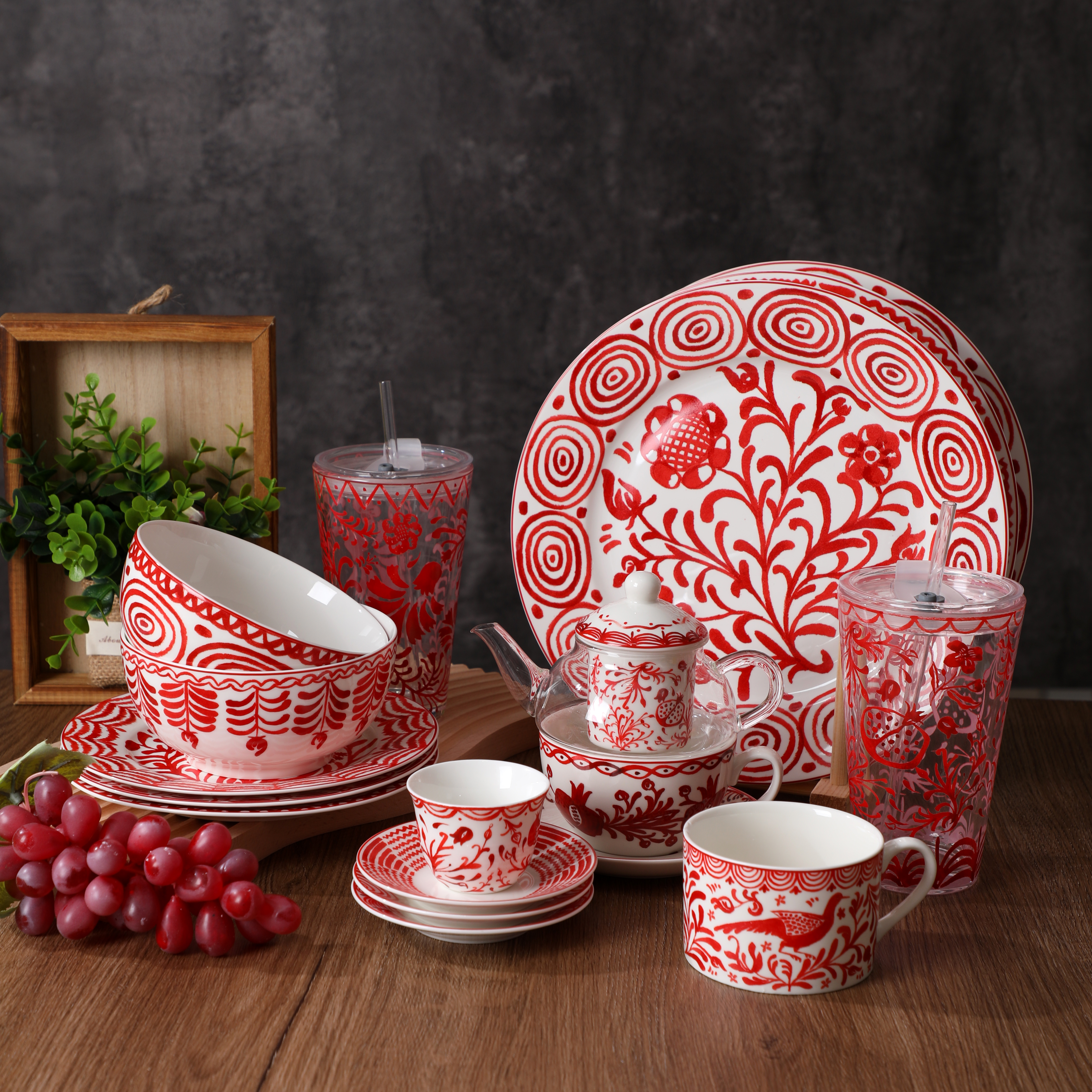 1. Bohemian Red Floral Bird Porcelain Tableware Set, Retro Folk Pattern Dining Dish Gift Box